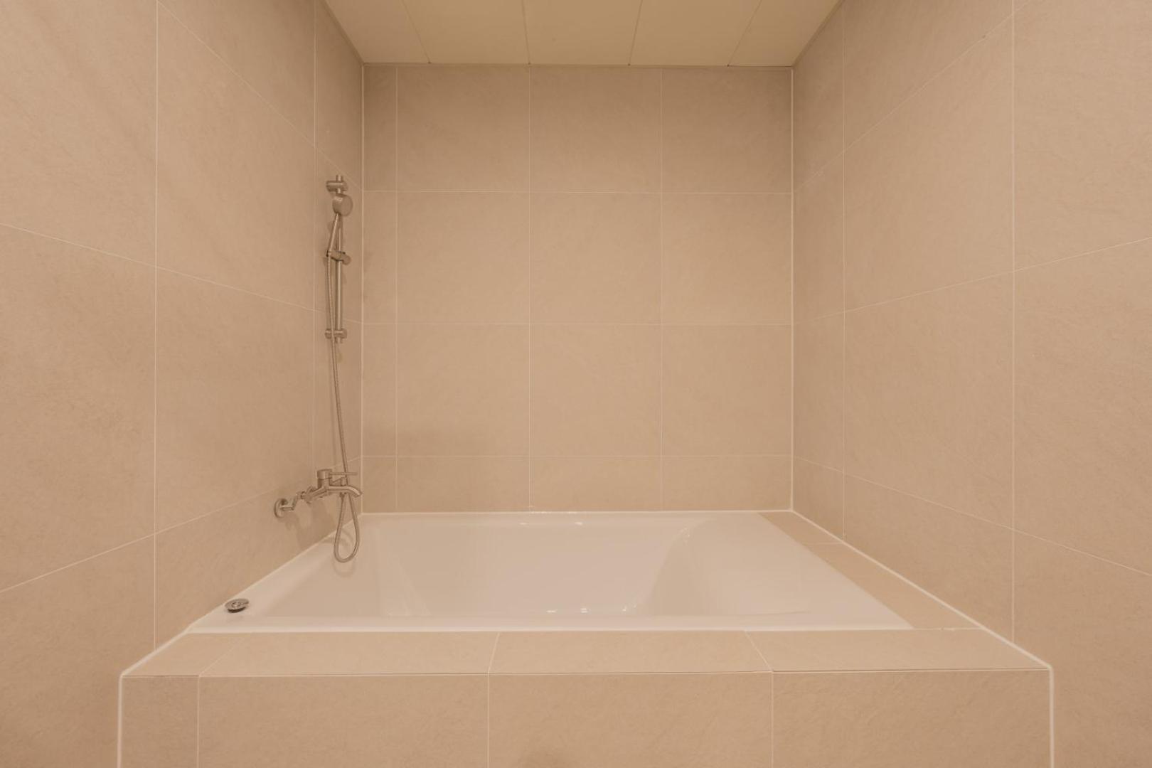 H-Avenue Hotel Munhyeon Busan Esterno foto
