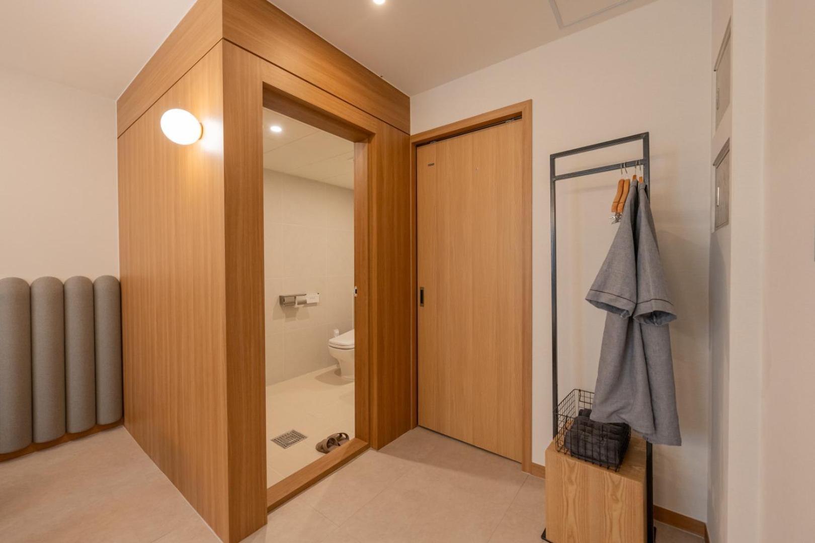 H-Avenue Hotel Munhyeon Busan Esterno foto