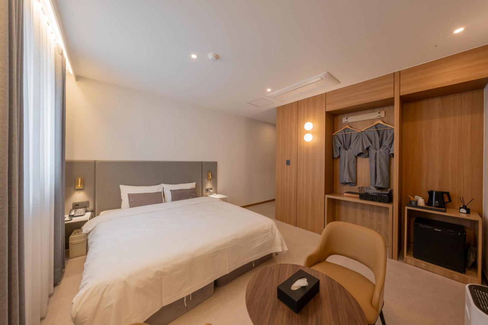 H-Avenue Hotel Munhyeon Busan Esterno foto